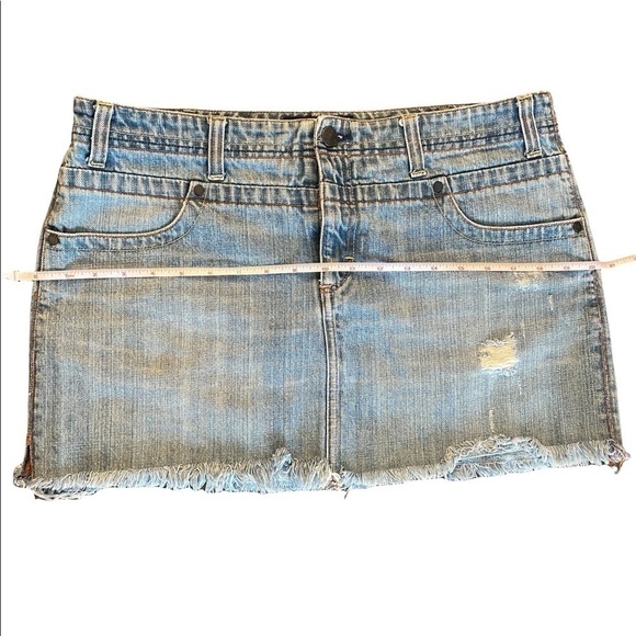 AMERICAN Eagle distressed denim skirt - Picture 4 of 10